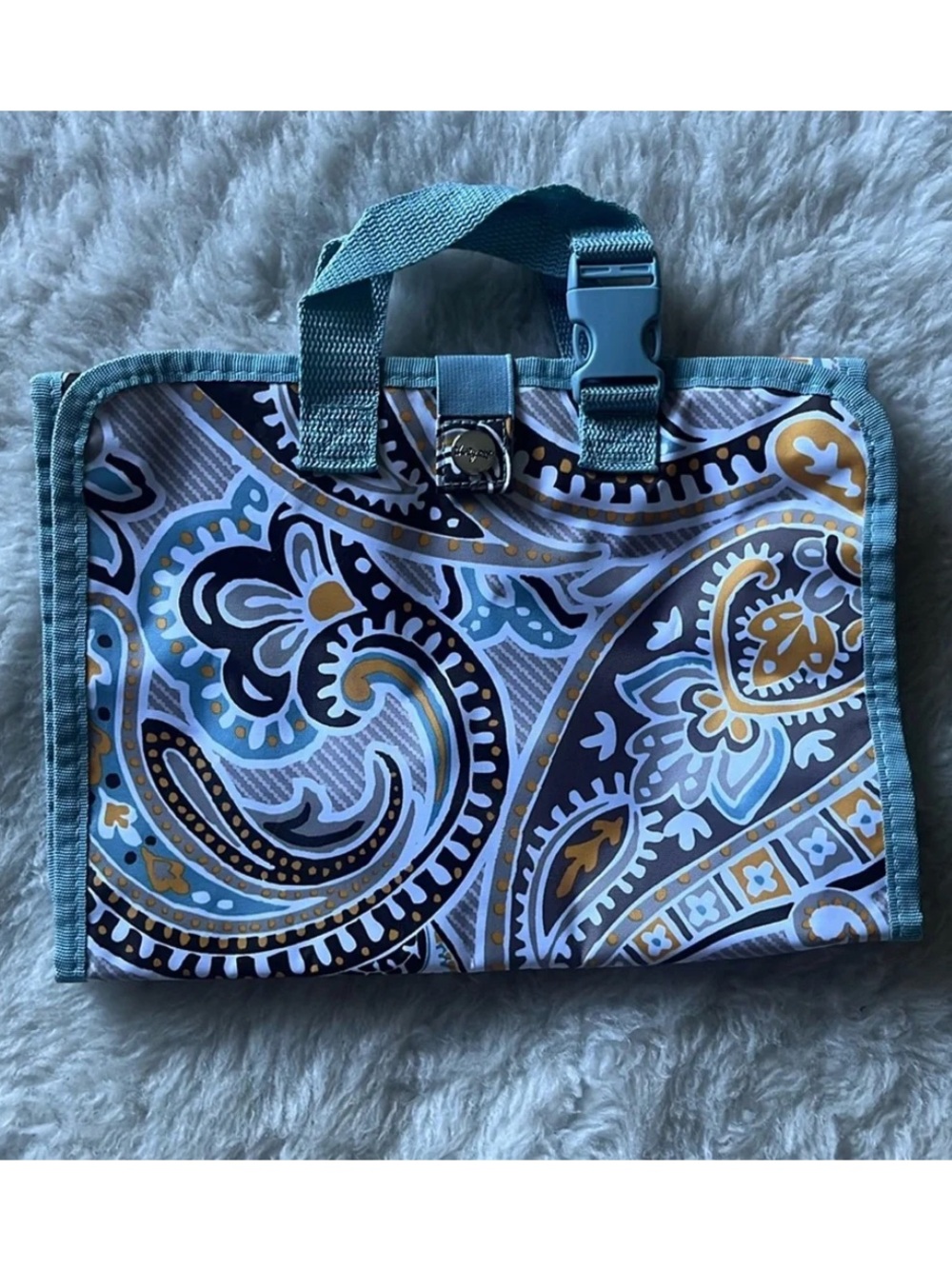 Thirty-one travel makeup jewelry organizer in retired Parisian Garden pattern